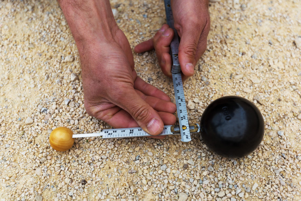 Mètre pour mesurer à la pétanque